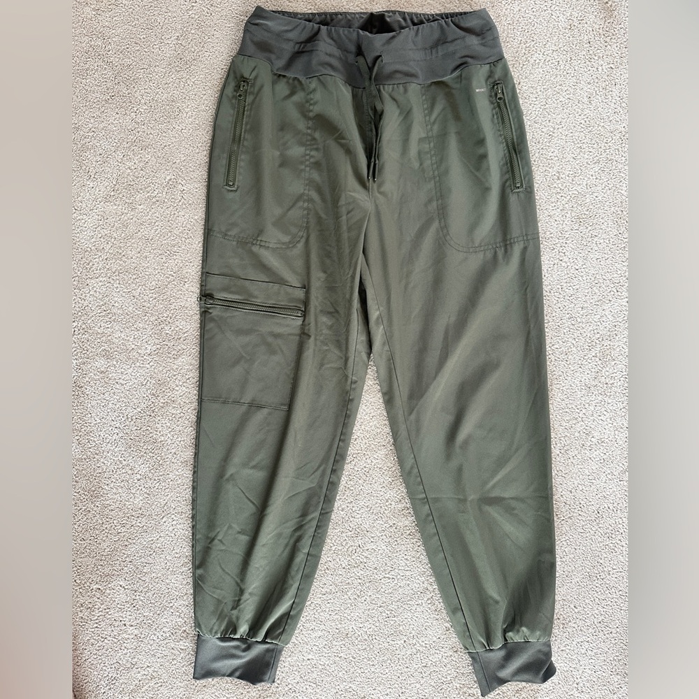 Mondetta olive Green Pants